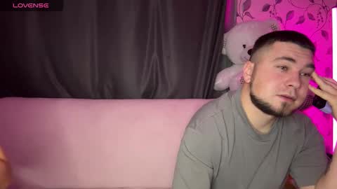 Snapshot of coupleinspire chatting on 11-07-25, 08:20 Emily Ryan online show from 11-07-25, 08:20