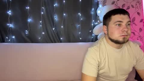 Snapshot of coupleinspire chatting on 12-03-25, 08:29 Emily Ryan online show from 12-03-25, 08:29