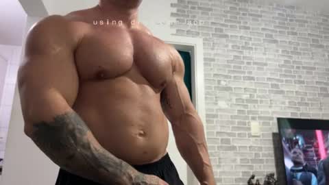 Snapshot of couplemuscle40 chatting on 08-02-26, 08:07 couplemuscle40 online show from 08-02-26, 08:07