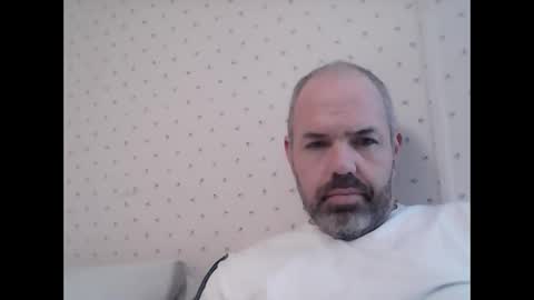 Snapshot of coupleofbucks chatting on 11-01-25, 07:38 coupleofbucks online show from 11-01-25, 07:38