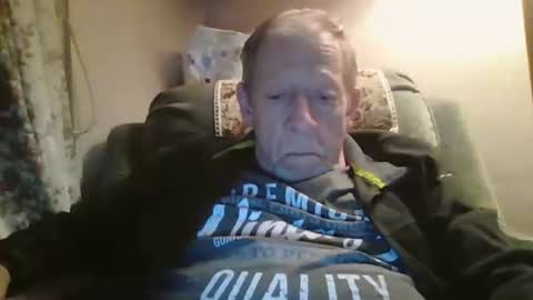 Snapshot of courieral1 chatting on 09-15-25, 08:20 courieral1 online show from 09-15-25, 08:20