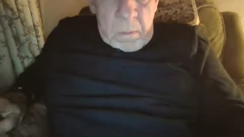 Snapshot of courieral1 chatting on 09-24-25, 05:22 courieral1 online show from 09-24-25, 05:22