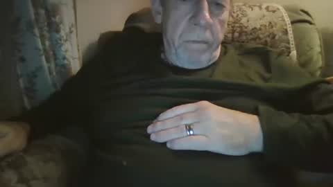 Snapshot of courieral1 chatting on 10-23-25, 04:45 courieral1 online show from 10-23-25, 04:45