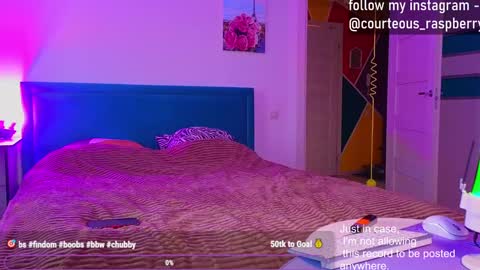 Snapshot of courteous_raspberrrry chatting on 01-19-25, 09:22 Rose Roys my online show from 01-19-25, 09:22