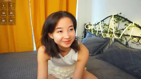 Yui online show from 11-02-25, 07:22