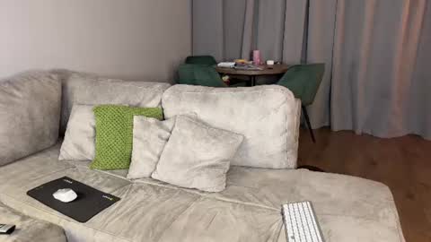 CoverM online show from 06-19-26, 11:14