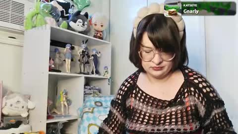 Snapshot of cowjuggie chatting on 10-20-25, 08:53 Katxce online show from 10-20-25, 08:53