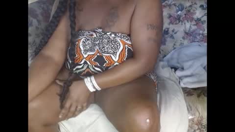 Ebony Euphoria online show from 12-16-25, 05:07