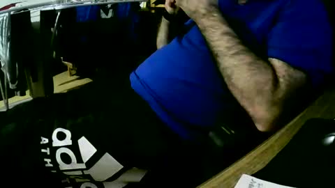 Snapshot of coyote017 chatting on 02-17-25, 06:26 coyote017 online show from 02-17-25, 06:26