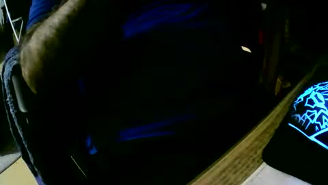 Snapshot of coyote017 chatting on 11-18-25, 06:01 coyote017 online show from 11-18-25, 06:01