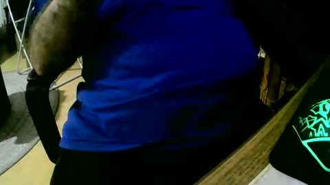 Snapshot of coyote017 chatting on 11-19-25, 06:19 coyote017 online show from 11-19-25, 06:19