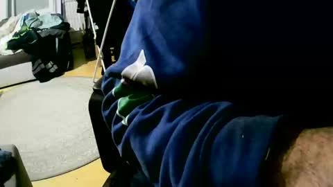 Snapshot of coyote017 chatting on 12-01-25, 04:34 coyote017 online show from 12-01-25, 04:34