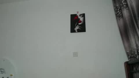 Snapshot of cozy_dion chatting on 01-17-26, 06:33 Erykah online show from 01-17-26, 06:33