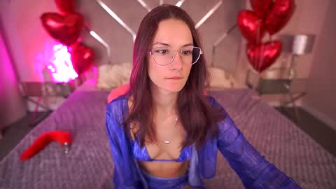 Snapshot of cozymell chatting on 02-18-25, 03:21 cozymell online show from 02-18-25, 03:21