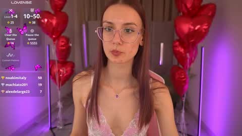 Snapshot of cozymell chatting on 02-25-25, 05:25 cozymell online show from 02-25-25, 05:25