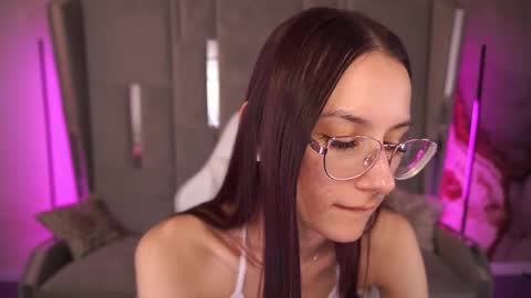 Snapshot of cozymell chatting on 03-11-25, 05:02 cozymell online show from 03-11-25, 05:02