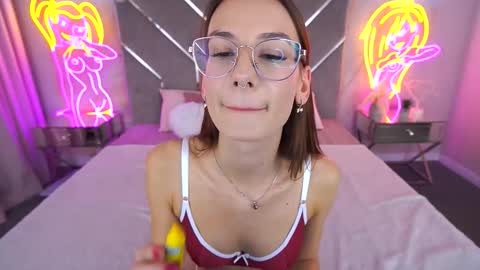 Snapshot of cozymell chatting on 11-19-25, 02:17 cozymell online show from 11-19-25, 02:17