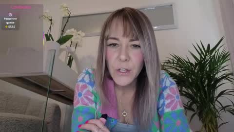 Snapshot of crazy_ass_stacy chatting on 06-06-26, 01:16 Stacy 2pm to 6pm mon-fri 3 CAT online show from 06-06-26, 01:16