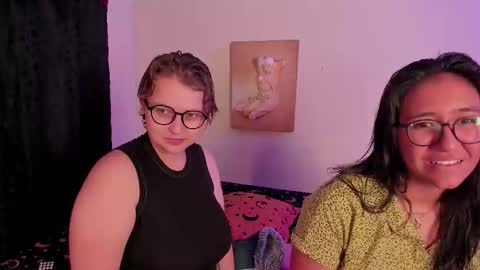 Snapshot of crazy_cakes_ chatting on 12-20-25, 03:13 Lexie Rose online show from 12-20-25, 03:13