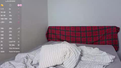 crazy_space11 online show from 02-25-26, 07:40