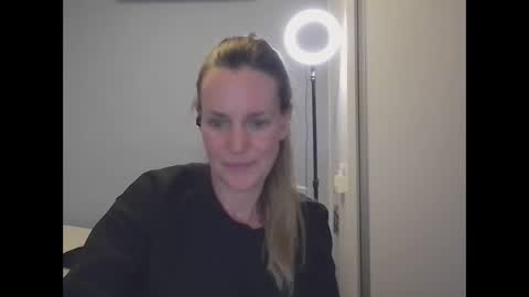 Anny online show from 11-13-25, 11:47