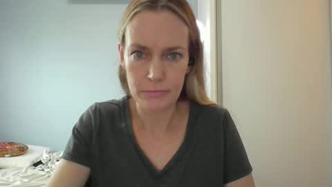 Anny online show from 02-04-26, 10:43