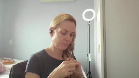 Anny online show from 04-29-26, 12:31