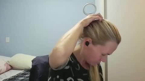 Anny online show from 05-03-26, 12:27