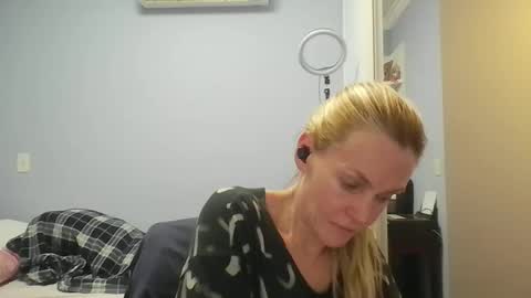 Anny online show from 05-04-26, 12:17