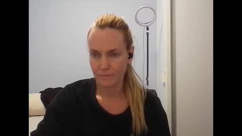 Anny online show from 05-16-26, 12:18