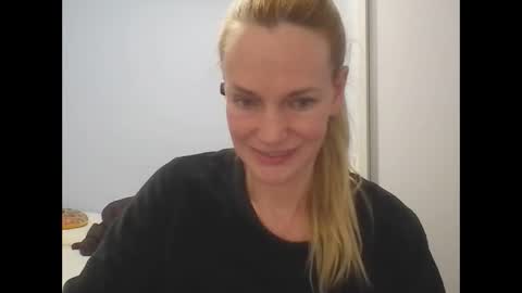 Anny online show from 05-20-26, 12:17
