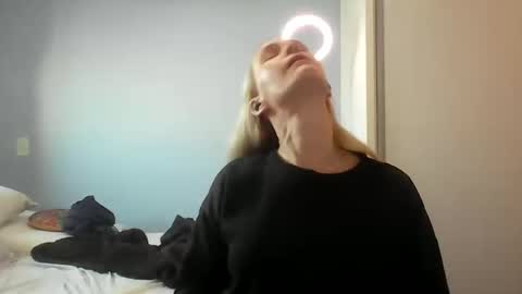 Anny online show from 06-10-26, 10:47