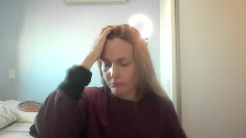 Anny online show from 06-18-26, 10:52