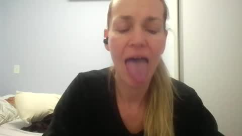 Anny online show from 06-23-26, 12:30