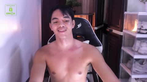 Snapshot of crazyasiancum chatting on 12-03-24, 02:38 Zion online show from 12-03-24, 02:38