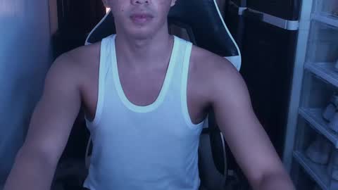 Snapshot of crazyasiancum chatting on 02-03-25, 12:36 Zion online show from 02-03-25, 12:36