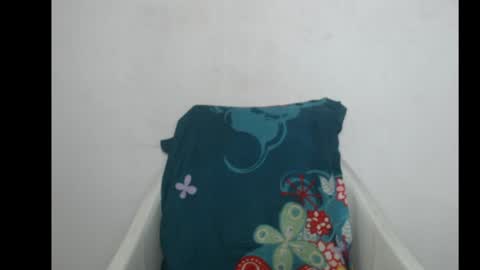 crazyslut17 online show from 04-20-26, 07:26