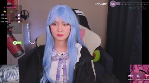 Snapshot of creammeow chatting on 12-12-24, 08:47 Alina online show from 12-12-24, 08:47