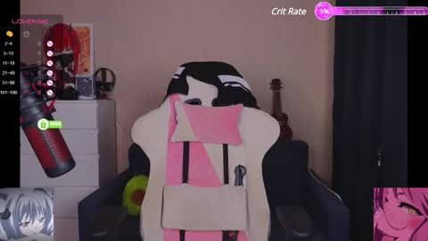 Snapshot of creammeow chatting on 03-08-25, 04:12 Alina online show from 03-08-25, 04:12