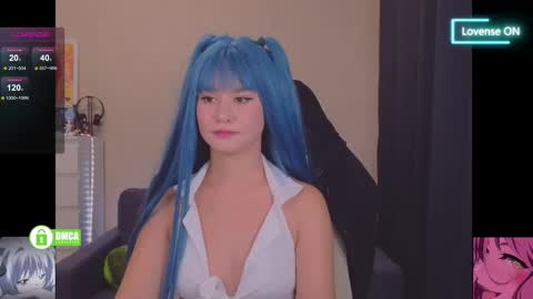 Snapshot of creammeow chatting on 09-16-25, 02:56 Alina online show from 09-16-25, 02:56