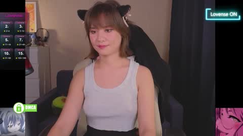 Snapshot of creammeow chatting on 11-14-25, 03:05 Alina online show from 11-14-25, 03:05