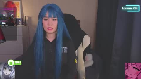 Snapshot of creammeow chatting on 02-11-26, 02:27 Alina online show from 02-11-26, 02:27