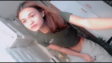 Delilah online show from 10-31-25, 09:21