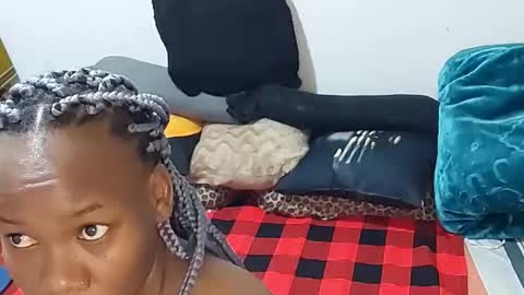 Snapshot of creamyhub chatting on 10-21-25, 06:58 creamyhub online show from 10-21-25, 06:58