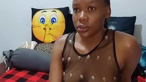 Snapshot of creamyhub chatting on 12-15-25, 09:13 creamyhub online show from 12-15-25, 09:13