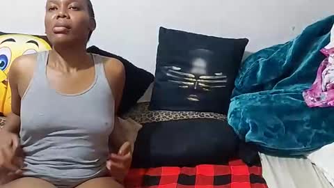 Snapshot of creamyhub chatting on 12-18-25, 09:32 creamyhub online show from 12-18-25, 09:32