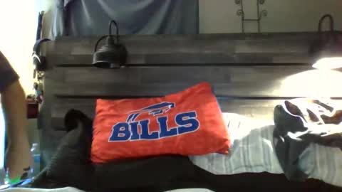 Snapshot of creamymadona chatting on 10-29-25, 01:24 Heather online show from 10-29-25, 01:24