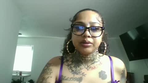 Snapshot of creamytati chatting on 06-12-26, 01:04 creamytati online show from 06-12-26, 01:04