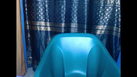 Snapshot of creamyxsugar chatting on 09-13-25, 06:40 creamyxsugar online show from 09-13-25, 06:40