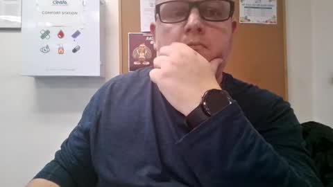 The hopeless romantic online show from 11-23-25, 02:22